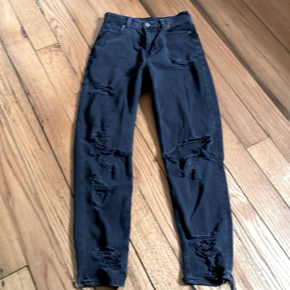 American Eagle ripped jeans size 0